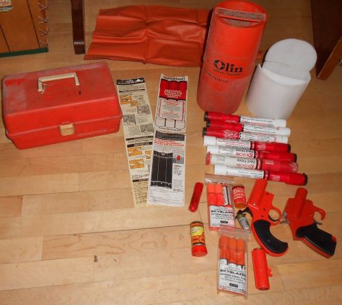 Olin marine flare kit-2 flareguns-14 flares-2 dye markers-flag-instructions-case