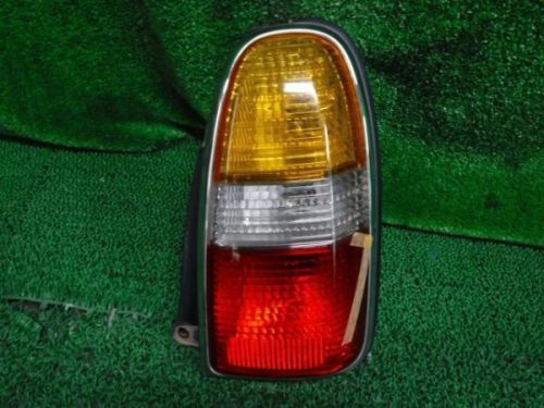 Daihatsu mira 1999 rear right combination lamp [0415500]