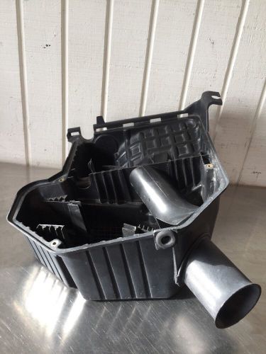 00-05 cadillac deville oem air intake bottom lower box