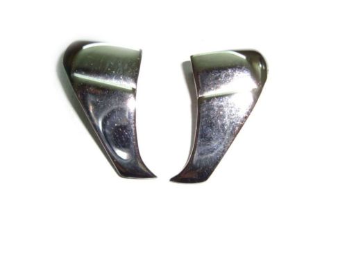 Lambretta leg shield beading sharks tooth/fixining bolt