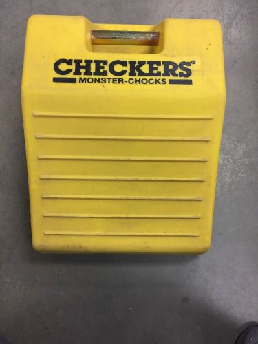 Monster chocks mc1912 heavy duty wheel chocks