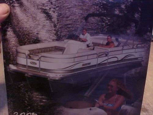 Manitou 2003 pontoon boats   22 page folder