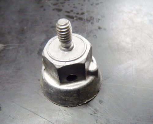 Omc 0277368 277368 mount, top cowl nla vintage obsolete