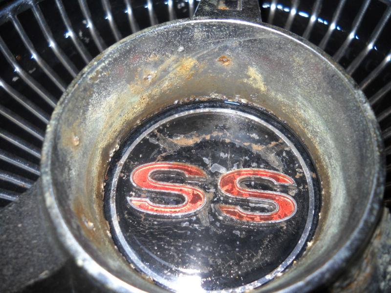 HUBCAP WHEEL COVER CHEVY SS SPINNER 65 66 67 CHEVELLE NOVA 14