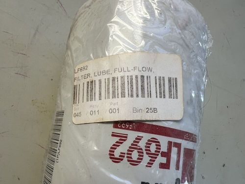 New Fleetguard Oil Filer - LF692, US $12.95, image 2