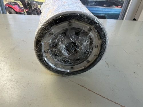 New Fleetguard Oil Filer - LF692, US $12.95, image 3