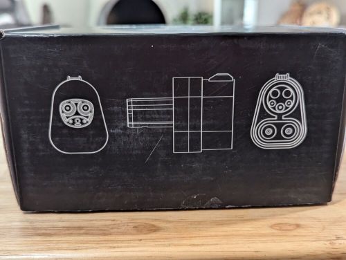 Ccs1 to tesla adapter (black) open box