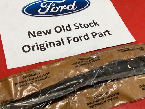 Nos ford mustang 1967-1968 door glass run c7zz-6521547-a