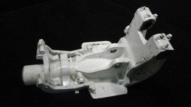 Swivel bracket johnson/evinrude 1997 225hp outboard boat motor engine part(526)