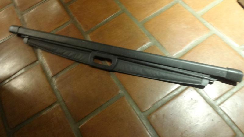 Jeep grand cherokee rear cargo cover retractable 2001 2002 2003 2004 snap in on