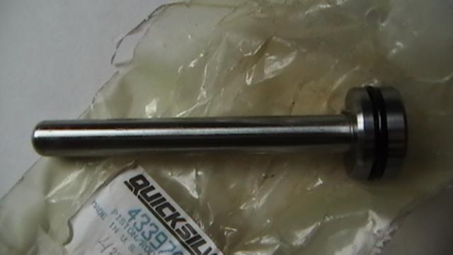PORT PISTON & ROD #43397A6 MERCURY/MARINER 1984-2000 75HP OUTBOARD TILT TRIM , US $55.00, image 2
