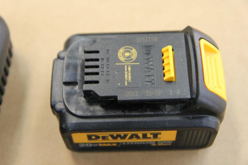 DeWalt DCB101 12V-20V Max Li-Ion Battery Charger and 20v Battery, US $94.99, image 4