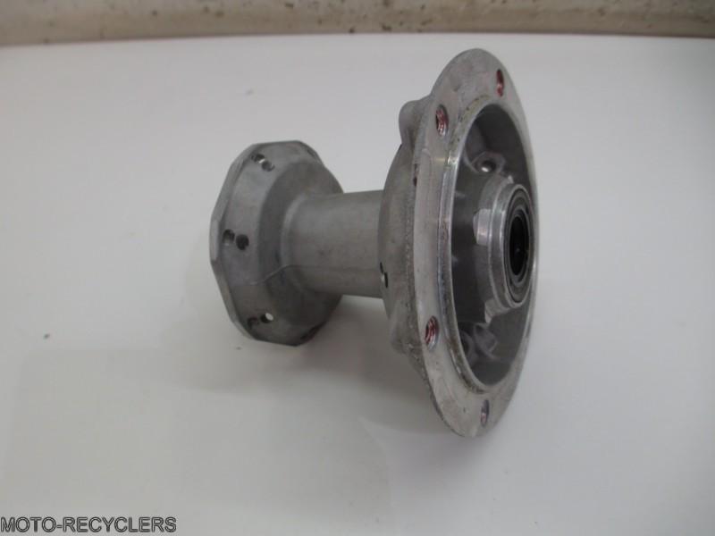 06 yz85 yz 85 front wheel hub      52 