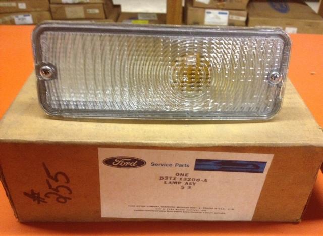 D3tz-13200-a ford park side marker lamp rh right side 1970's truck