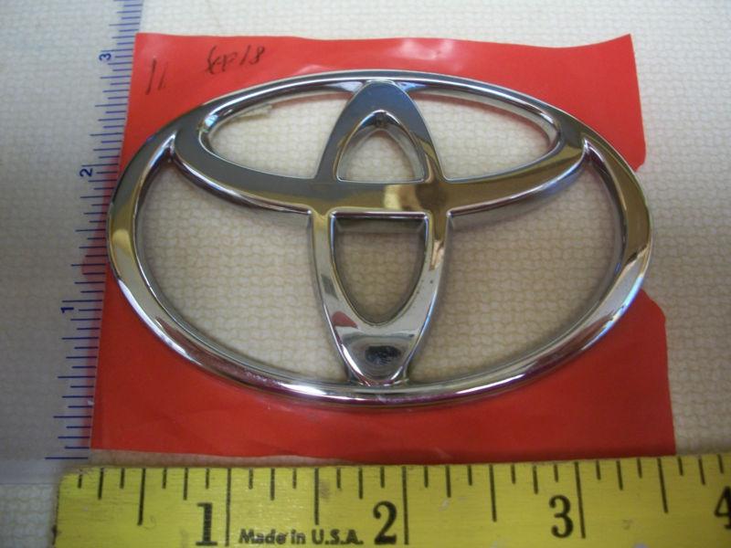 Toyota symbol emblem script logo chrome badge oem used original genuine