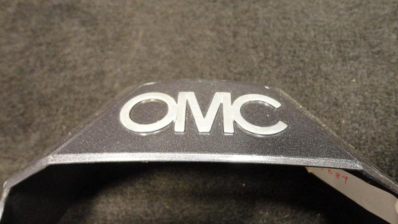 Transom mount cover insert #985087 omc cobra 1987  stern drive housing part
