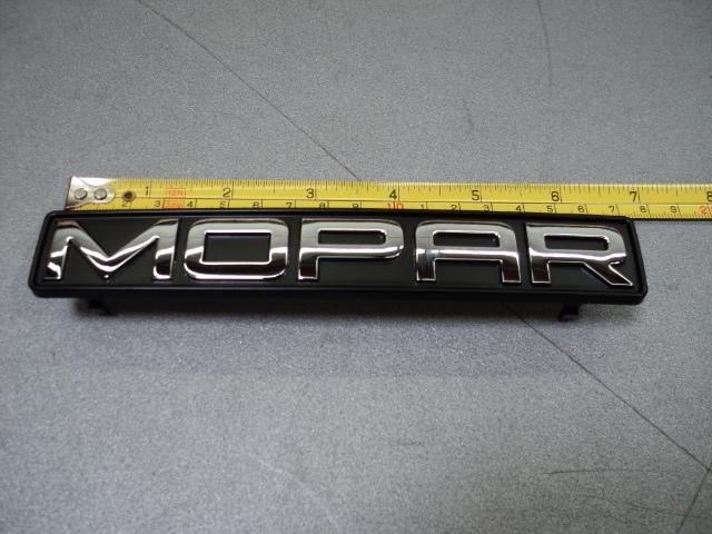 2011 2012 dch dodge charger mopar 11 grille emblem new original oem 82212923