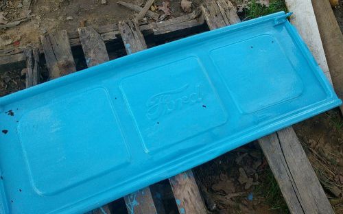 Late 1950-1952 ford f-1 pickup truck tailgate usa made !! its been painted blue!