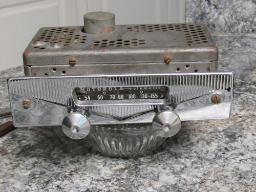 Vintage motorola volumatic am radio model 5m-12 64440 auto am radio