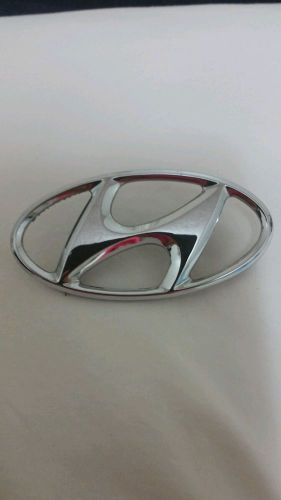 2000 hyundai accent rear trunk chrome emblem logo sign badge sign oem 00 01 02