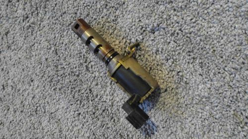 2004 toyota camry  2.4l vvti  solenoid valve (used)