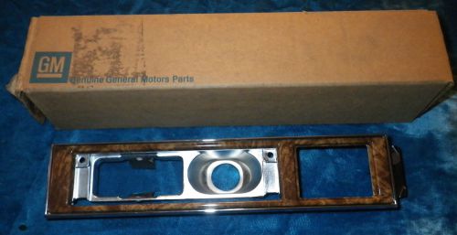 Nos 1985-1993 cadillac lh door trim plate ashtray gm #20546406 deville fleetwood