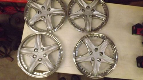 15&#034; mag looking hub caps