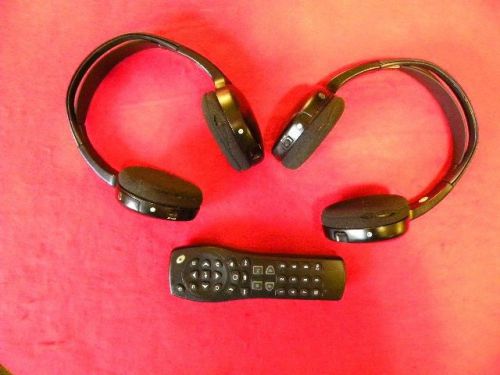 Gm rear entertainment 2 **wireless** headphones &amp; 1 tv dvd remote controls