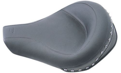 Mustang studded solo seat (75471)