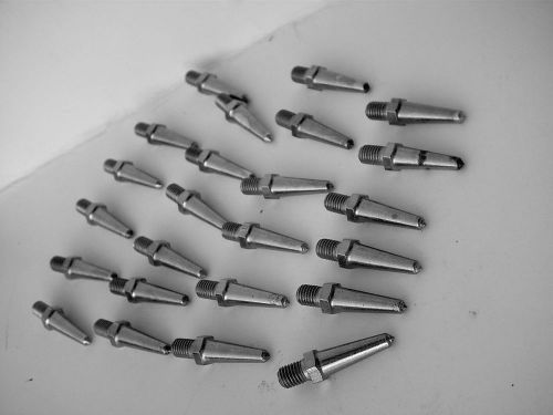 Woody's  gold digger  / traction  master    1.075"    track  studs    7mm thread