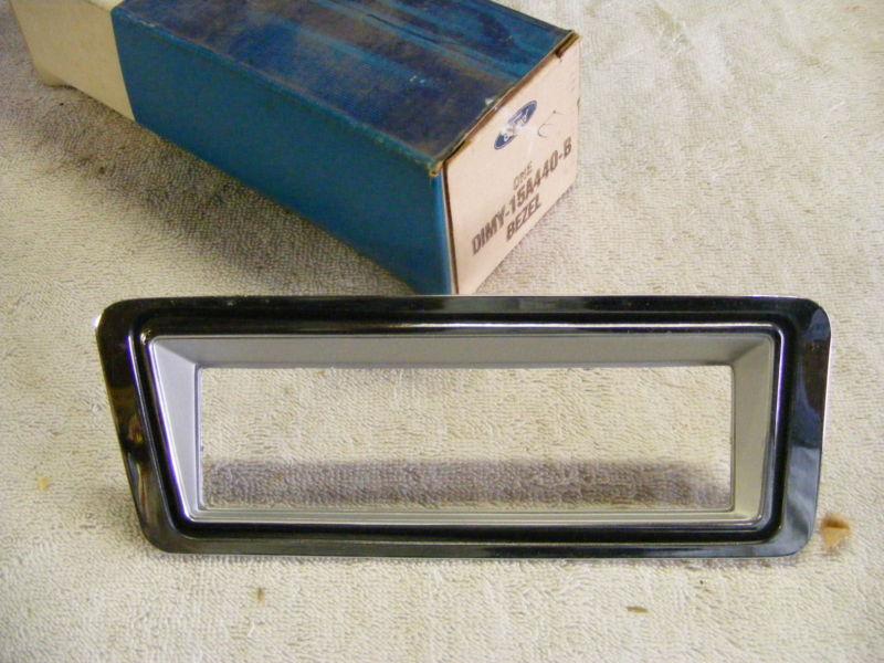 1971 1972 MERCURY PARKING LAMP BEZEL NEW NOS EXCELLENT D1MY-15A440-B, US $7.49, image 2