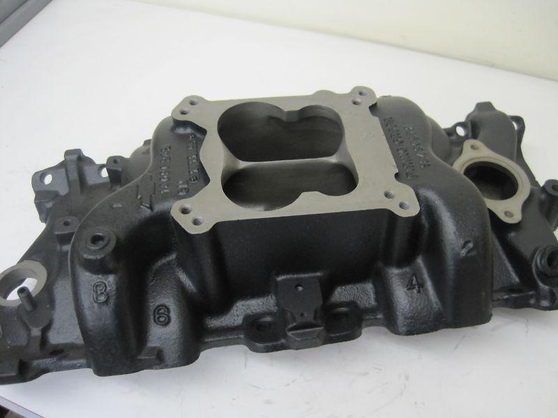 Chevrolet sb castiron bowtie intake (l@@k)