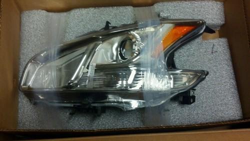 2009-2012 nissan maxima  left side headlight oem brand new inside box