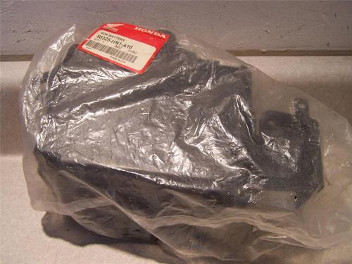 Nip honda oem battery box p/n 50325-hn1-a10 fits 1999-2007 trx400ex models {xyz}