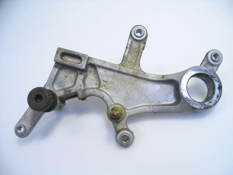 2006 honda crf450 crf 450 rear brake caliper mounting bracket