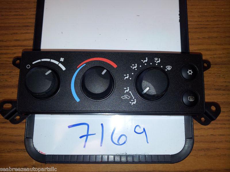Find 2006 06 DODGE RAM 2500 CLIMATE TEMPERATURE CONTROL UNIT A/C HEAT