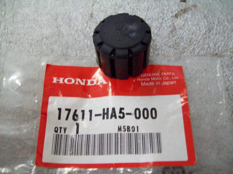Genuine honda fr, fuel tank cushion rubber atc185 & more 17611-ha5-000 new nos