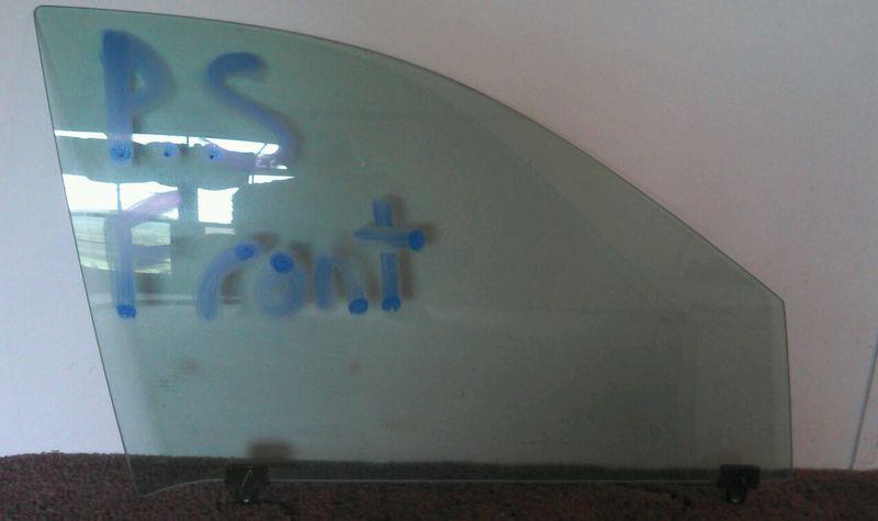 01 pontiac grandam front passenger window glass 