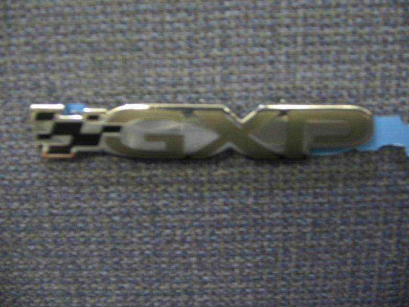 New pontiac solstice gxp emblem 15247731