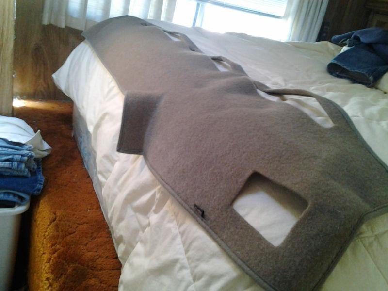 Find Dash cover for Toyota SUV 4 runner 1994 in Santa Paula, California