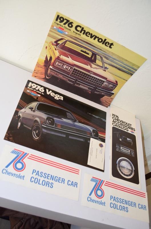 Chevy chevrolet vtg 70s 1976 vega caprice car showroom brochure catalog book