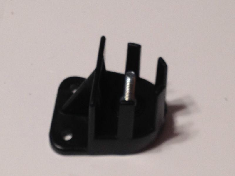 Find NEW OEM GENUINE GM POSITIVE SINGLE STUD BATTERY TERMINAL JUNCTION