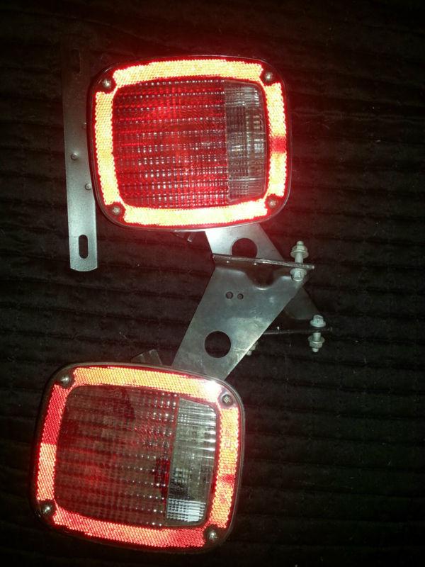 2000-2013 ford f550 and up cab and chassis frame mounted taillights