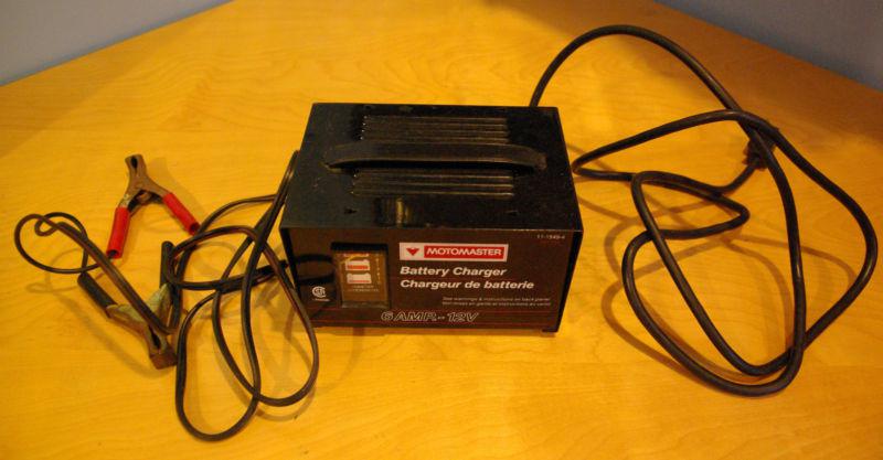 Motomaster battery charger - 6 amp. - 12v - lr68080 - very good condition!!!!