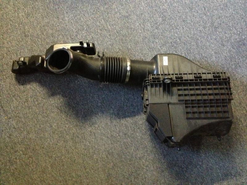 Ford super duty 2011 - 2012 factory intake air box w/ tube