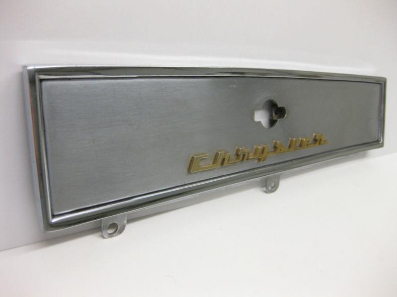 1954 CHRYSLER DASH TRIM BEZEL GLOVE BOX DOOR NICE PART HARD 2 FIND 1953 52 51 , US $32.48, image 2