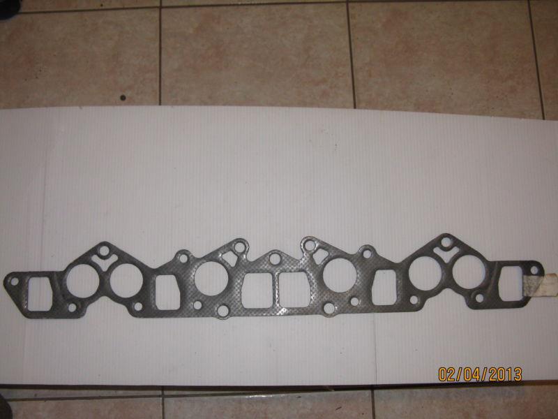 Nissan maxima 1981 - 1984 new manifold gasket