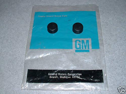 Gm chevy chevrolet buick oldsmobile pontiac hood bumper nos # 3792828