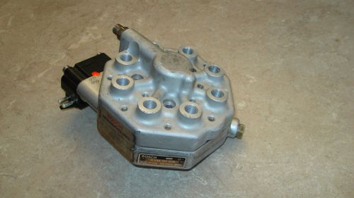 Mercedes w126 fuel injection distributor 0438101018 420sel 560sec 500sel 560sel