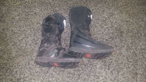 Fox racing tracker jr size 2 motocross boots, good used condition.